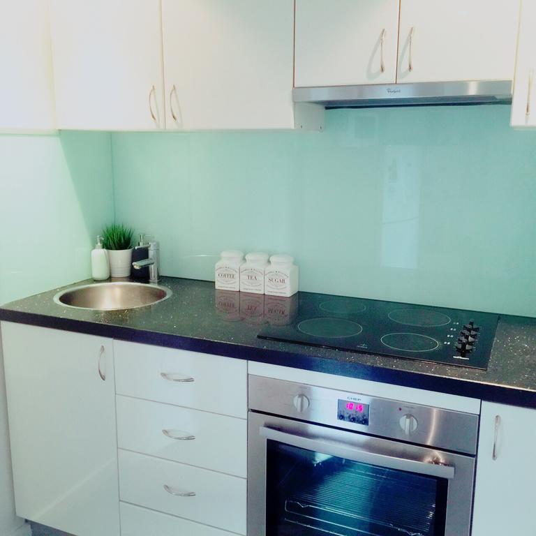 King Deluxe Apartments Melbourne Bagian luar foto